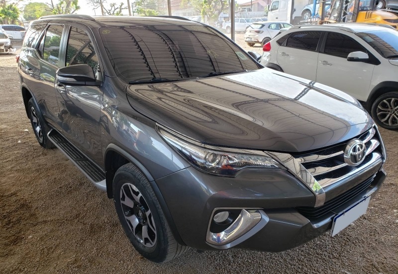  TOYOTA HILUX SW4-2020